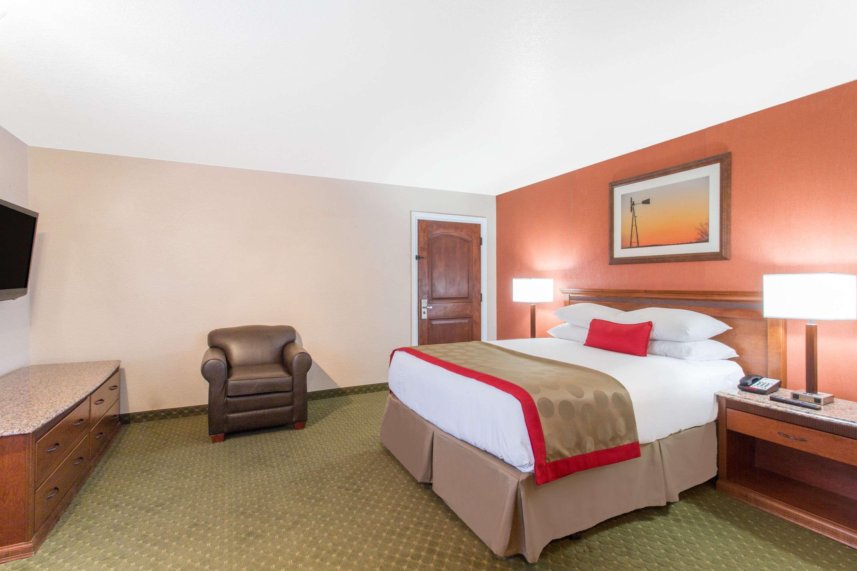 Ramada By Wyndham At Stockmen's Casino Hotel