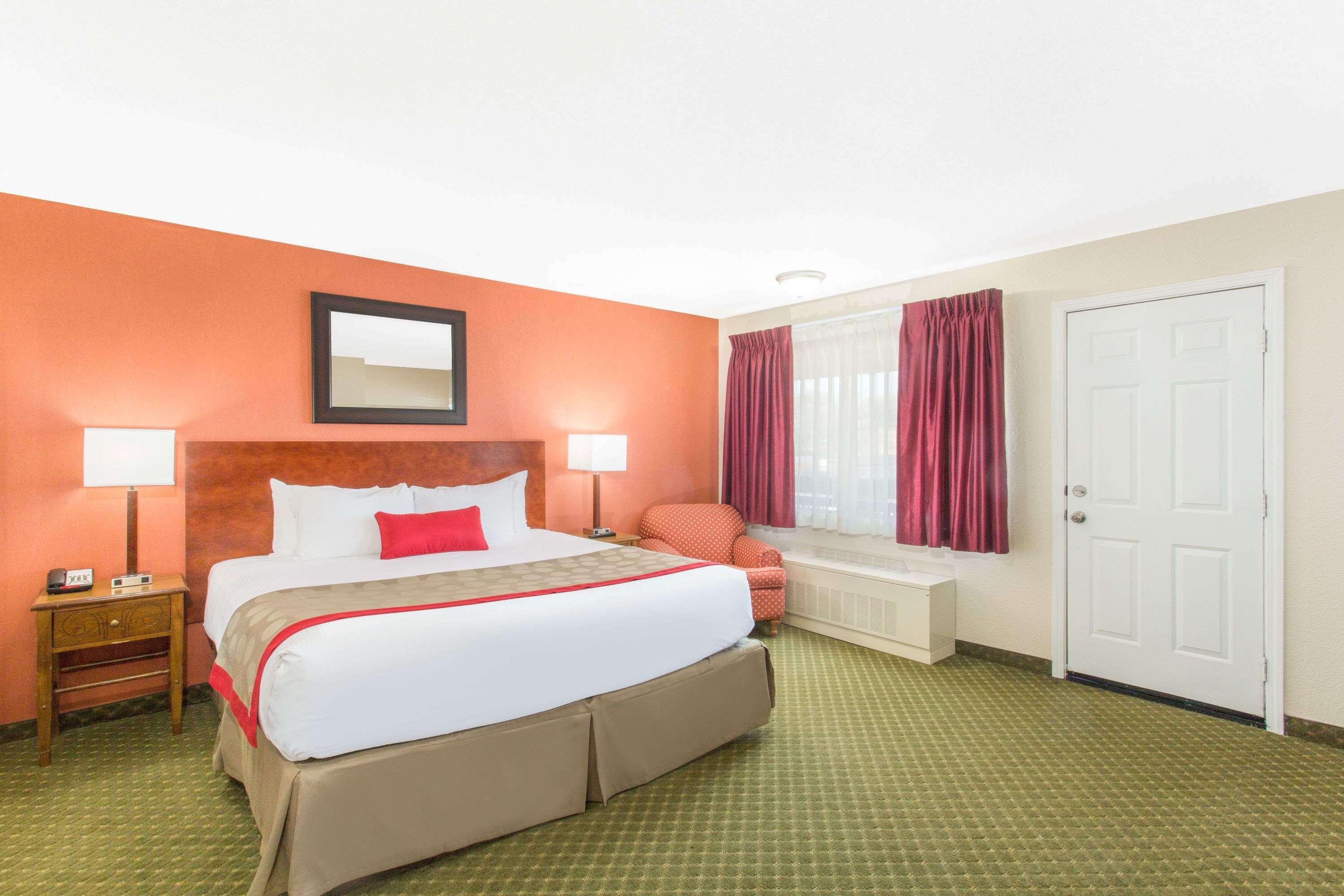Hotel Ramada By Wyndham At Stockmen's Casino