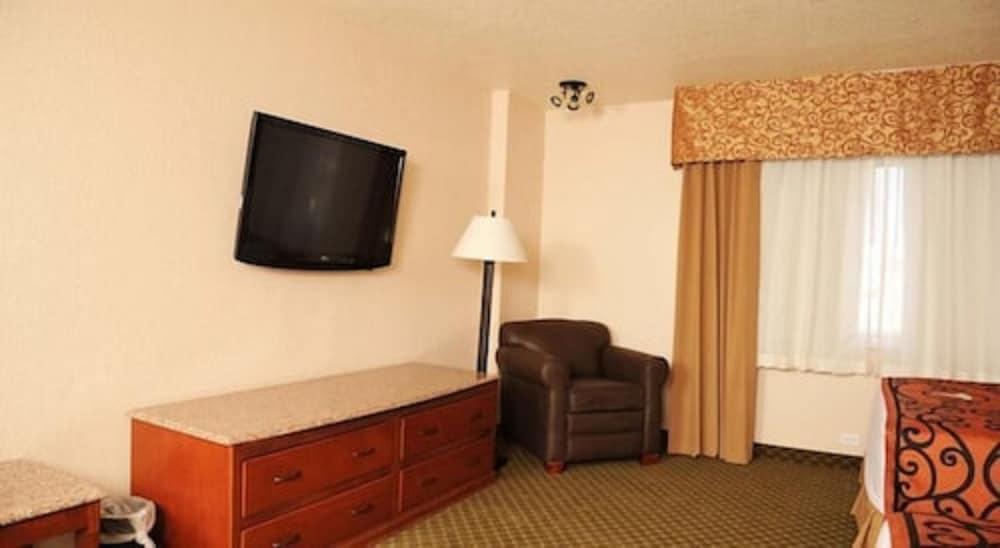 Hotel Ramada By Wyndham At Stockmen's Casino