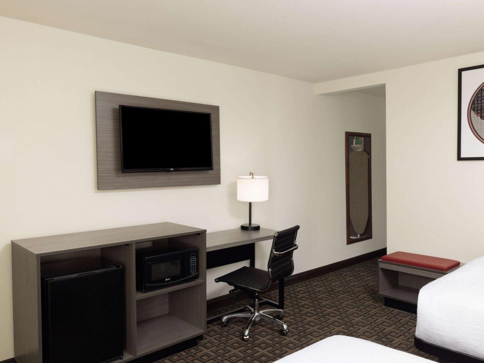 Ramada By Wyndham At Stockmen's Casino Elko