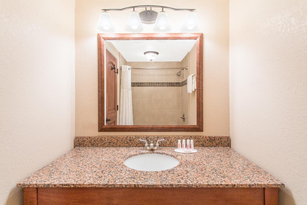 Ramada By Wyndham At Stockmen's Casino 3*
